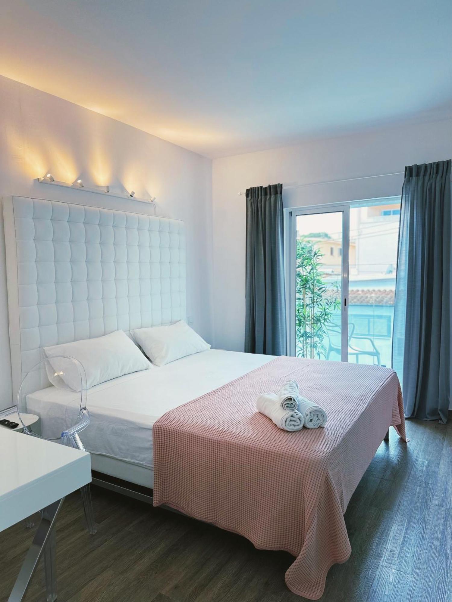 Bhc Boutique Hostal Cala Millor カラ・ミラー エクステリア 写真