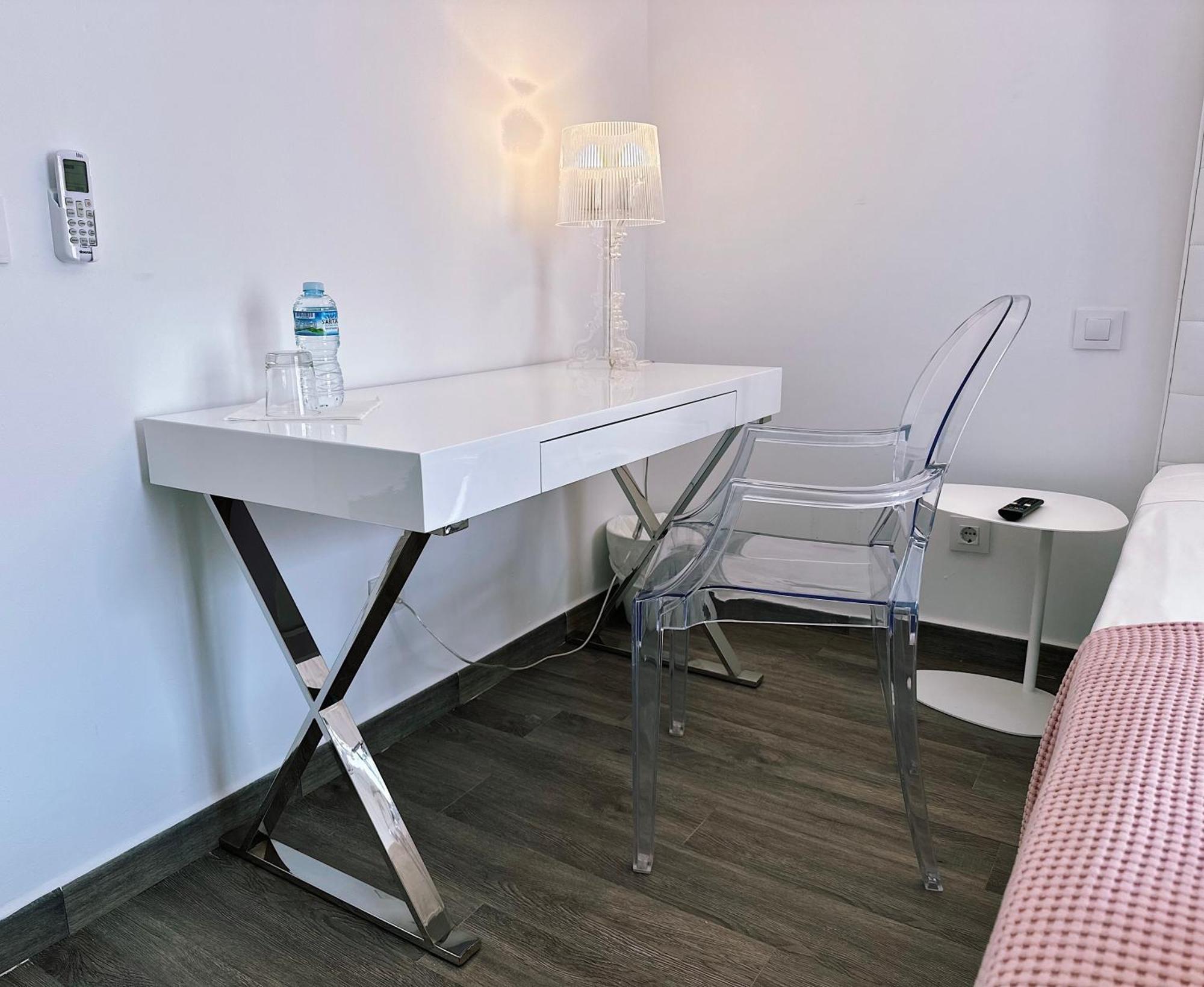 Bhc Boutique Hostal Cala Millor カラ・ミラー エクステリア 写真